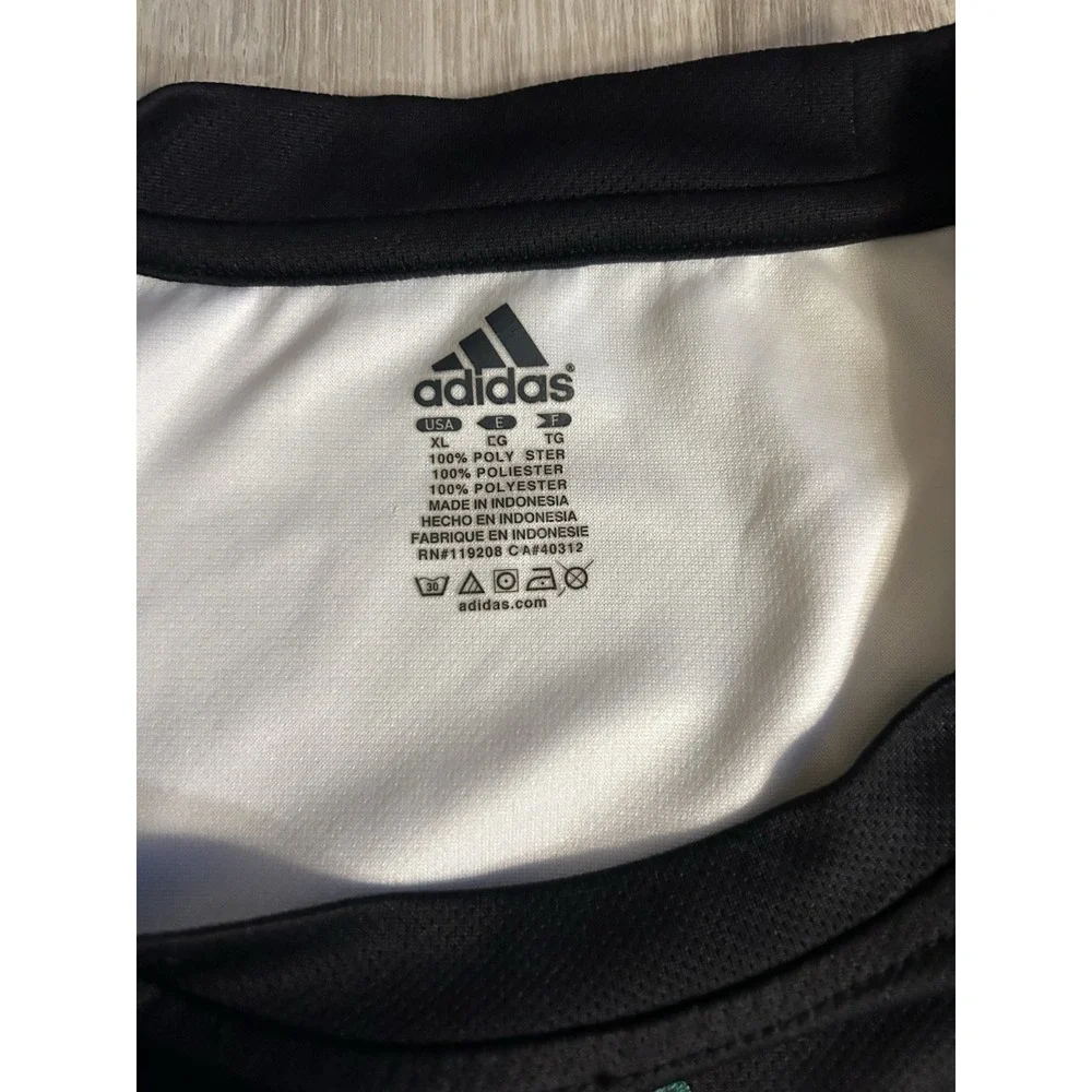 Boston Celtics Adidas Short Sleeve Warmup Jersey Black w/White Raglan Sleeves XL